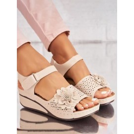 Retro casual three-dimensional flower hollow breathable wedge sandals