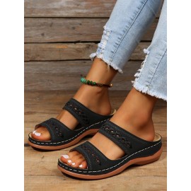 Retro Style Hollow Out Circular Embroidery Foot Casual Slippers