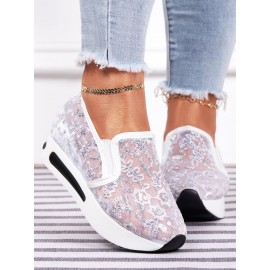 Breathable Floral Embroidery Slip-on Muffin Sneakers